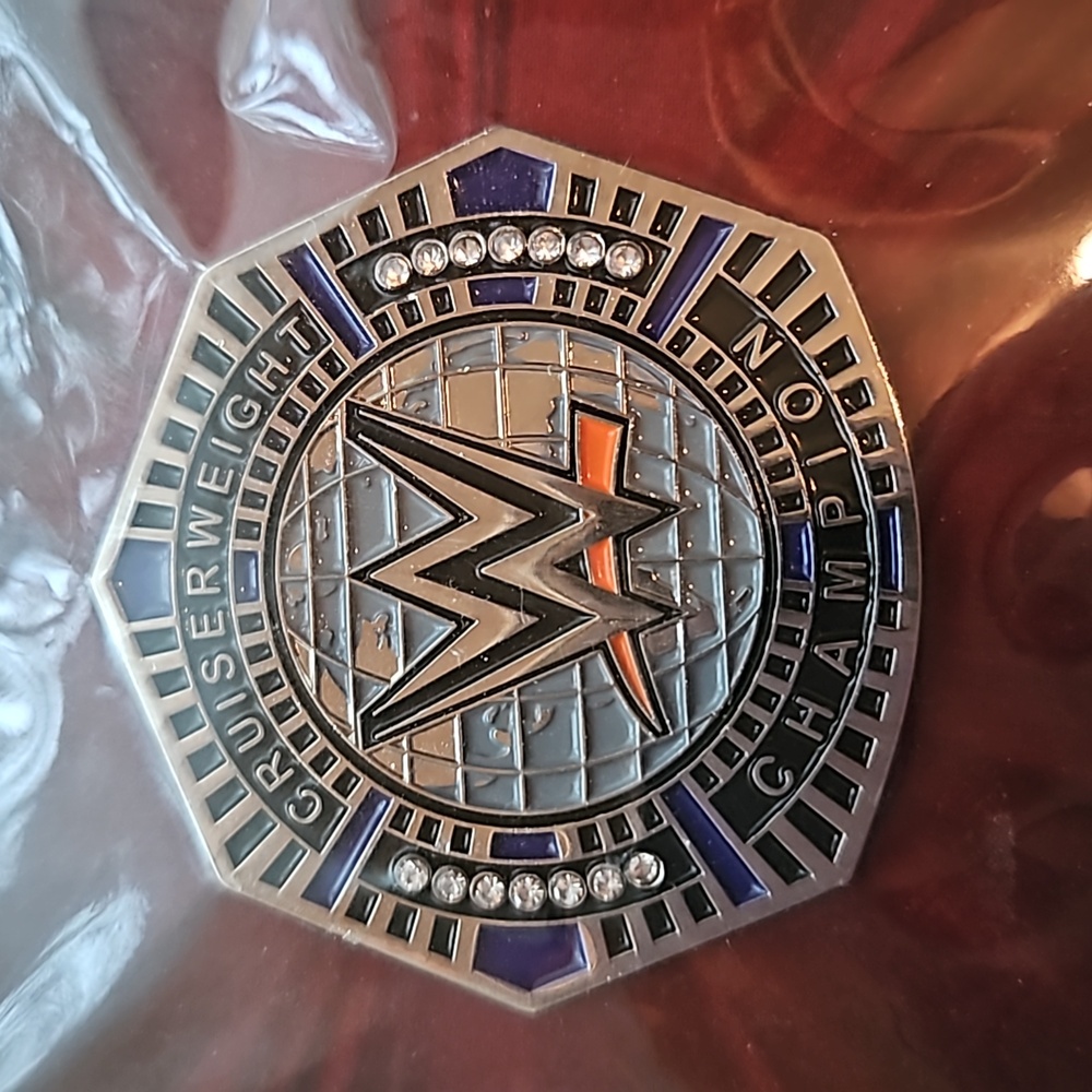 NIP | WWE Slamcrate x Lootcrate Cruiserweight Champion Rhinestone Megal Pin